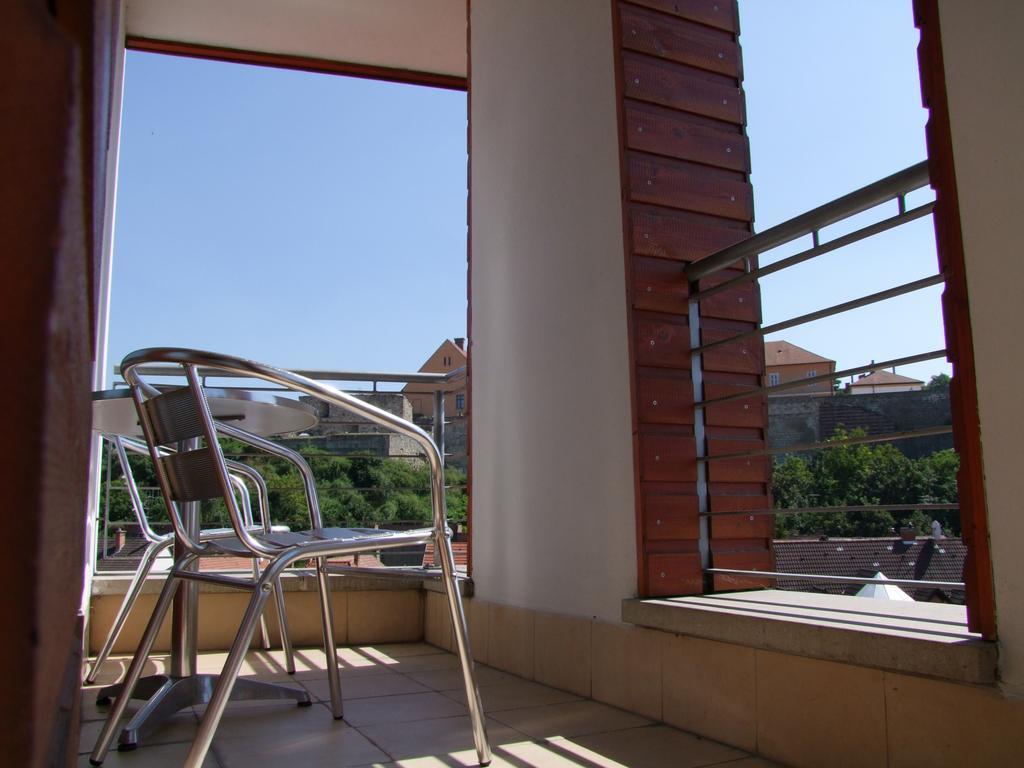 Minaret Apartman إغير الغرفة الصورة